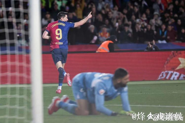 巴萨主场收官战：凌晨1点半冲击西甲7连胜，四大巨头强势首发