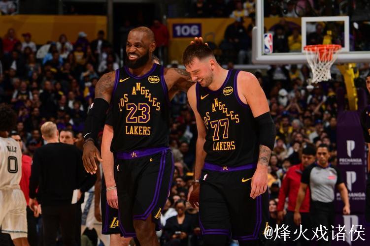 詹姆斯31+9+6东契奇34+6+8 湖人主场击败灰熊